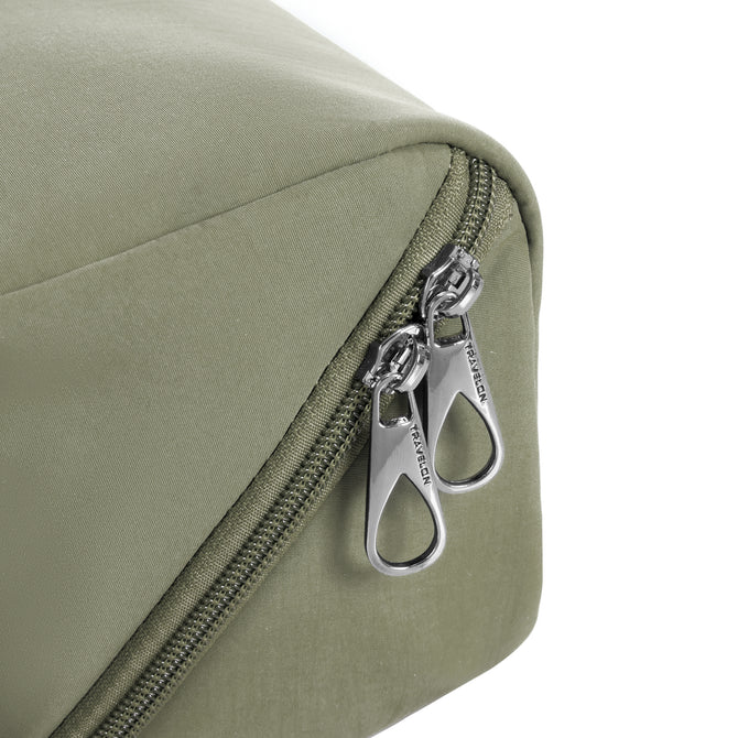 variant:46205040001216 Travelon 180˚ Travel Toiletry Case Moss