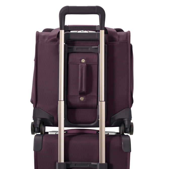 variant:46584505434304 Baseline Cabin Spinner Plum