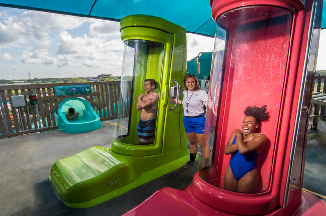 Adventure Island Tampa - Vanish Point Drop slide