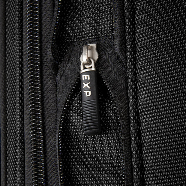variant:45647670640832 Sigma 7.0 Softside Medium Check In Skyway Black