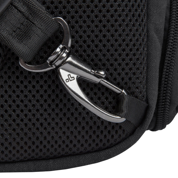 variant:42999673258176 Travelon Metro Anti-Theft Sling Black