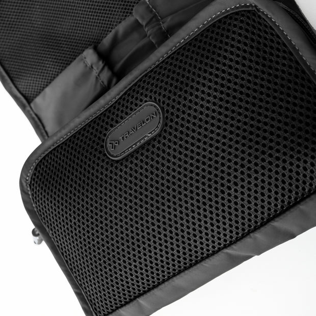 variant:46348700451008 Travelon Compact Organizer Black