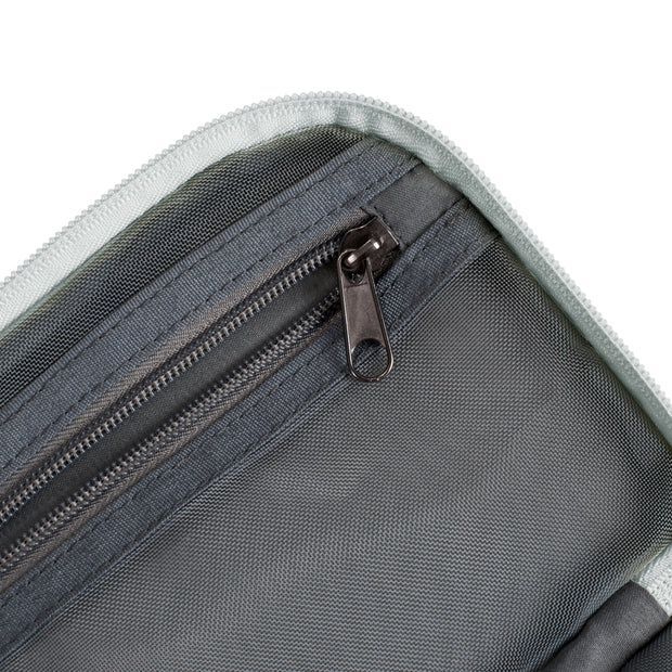 variant:46348713722048 Travelon Jewelry Organizer Platinum