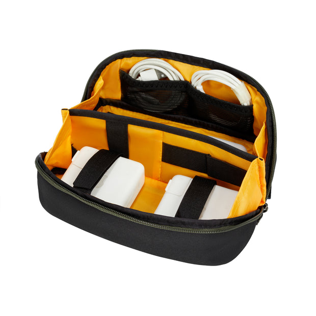 variant:46348739281088 Travelon 180 View Tech Organizer Black