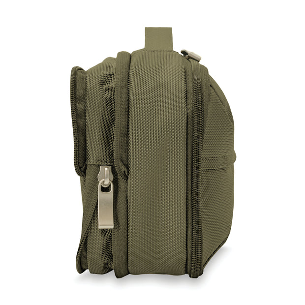 variant:46584183783616 Baseline Expandable Essentials Kit Olive