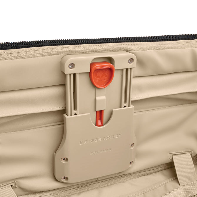 Baseline Essential 2-Wheel Expandable Carry-On