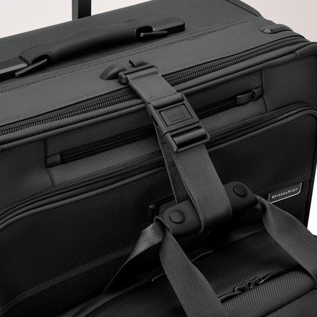 variant:43815294337216 BR Baseline Essential 2-Wheel Expandable Carry-On Black