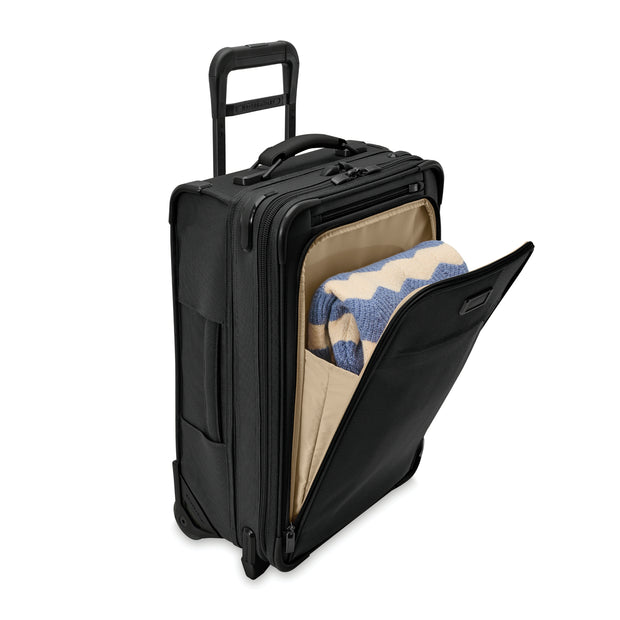 variant:43815294337216 BR Baseline Essential 2-Wheel Expandable Carry-On Black