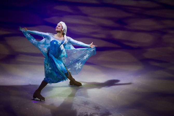 Disney On Ice - Into The Magic - Elsa from Frozen skating